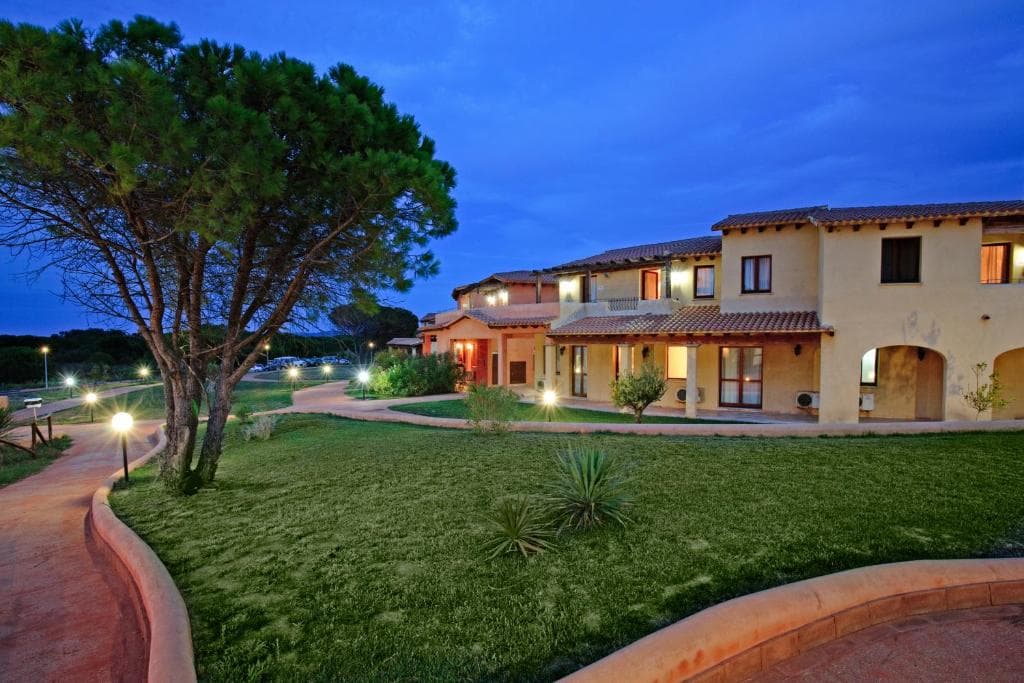 Baia_Dei_Mirti_appart_exterieur_soir