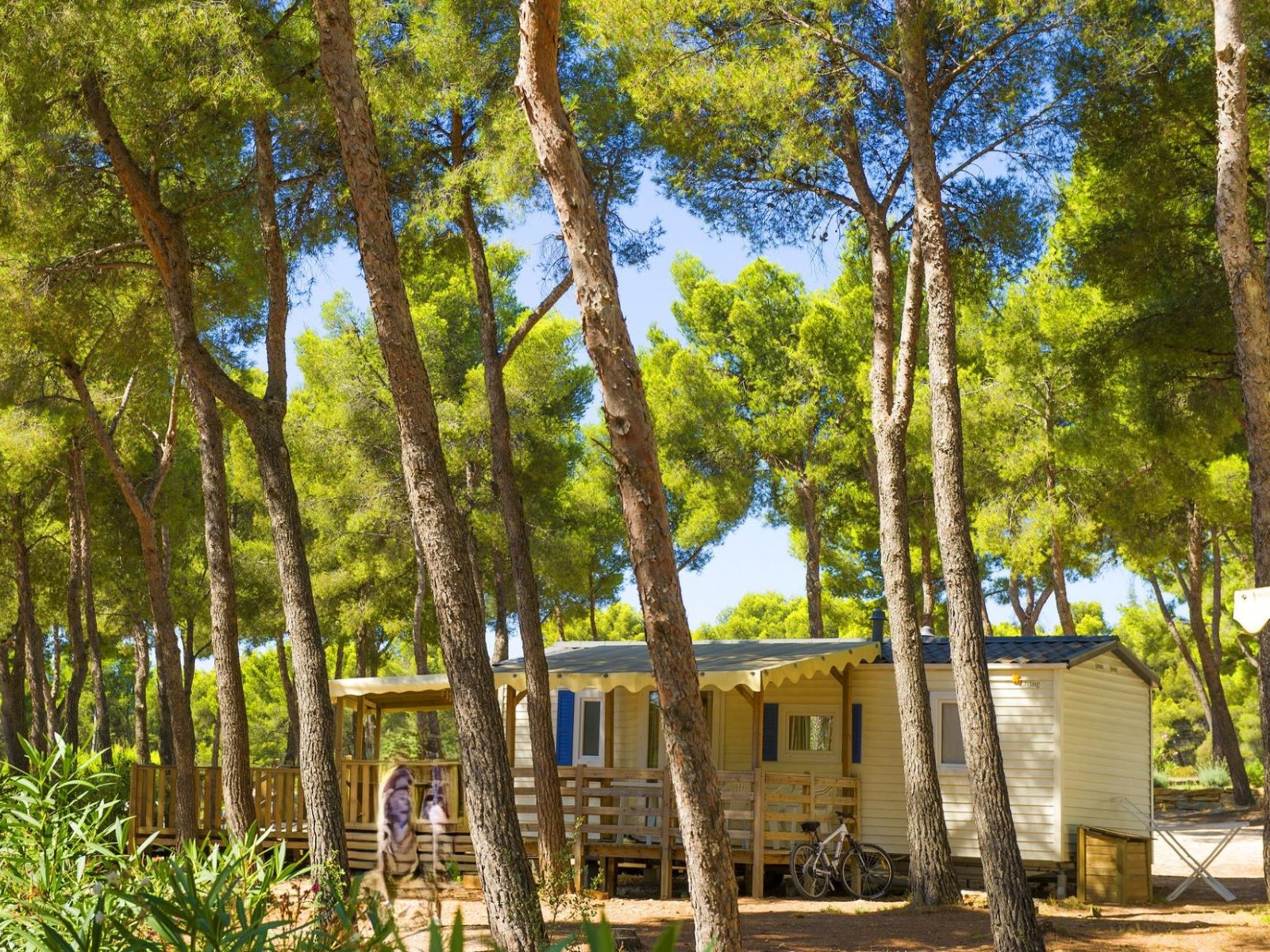 Les_Dauphins_Mobil-home_exterieur